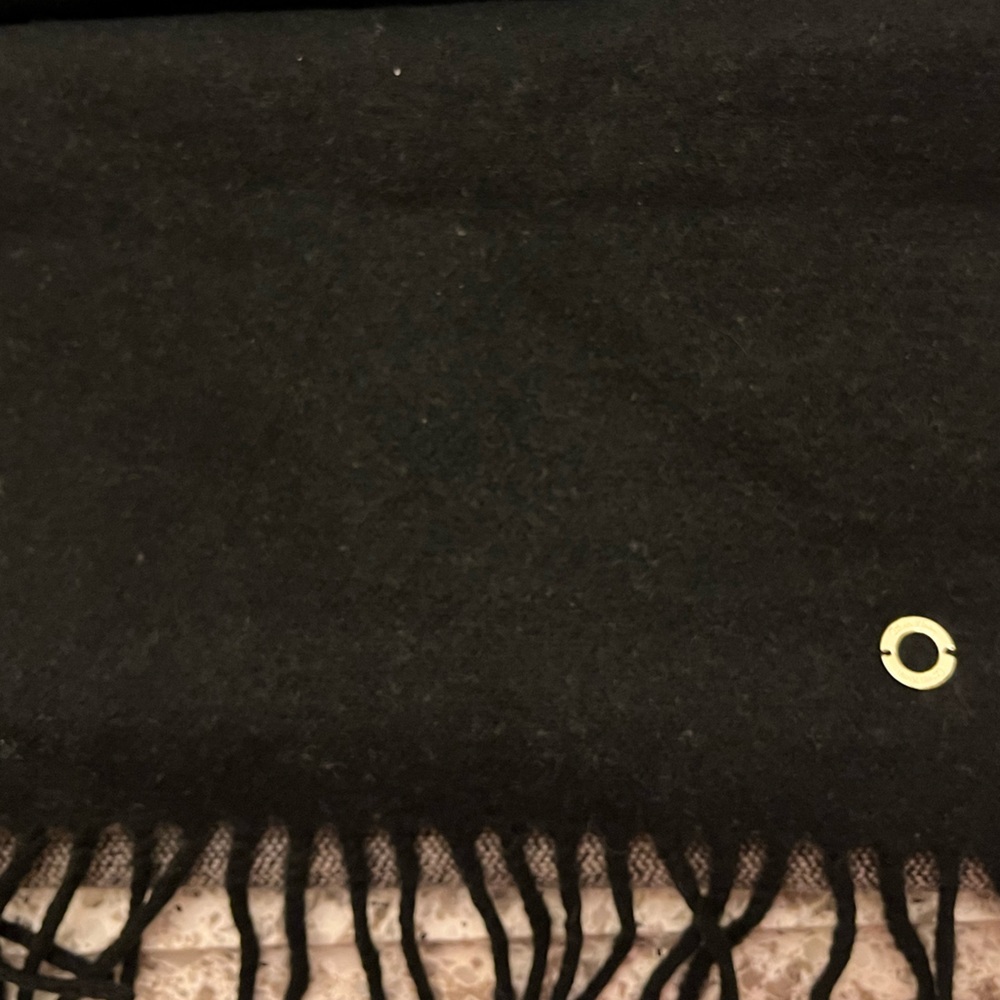 Calvin Klein Scarf nwt - Picture 8 of 15